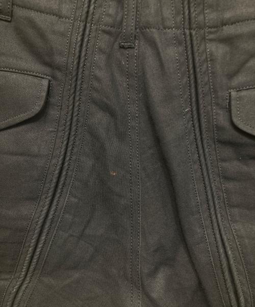 NVRFRGT（ネヴァーフォーゲット）NVRFRGT (ネヴァーフォーゲット) CENTER SEAM CURVED 3D CARGO PANTS ブラック サイズ:SIZE 1の古着・服飾アイテム