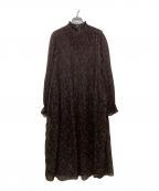 GANNIガニー）の古着「プリーツジョーゼットフラワープリントミディドレス」｜ブラック