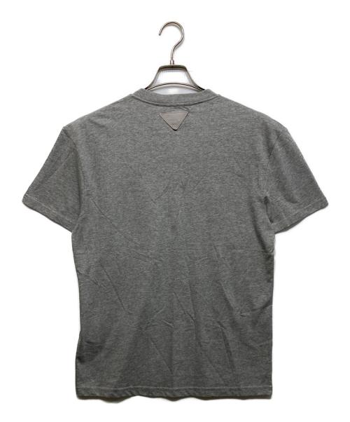 PRADA（プラダ）PRADA (プラダ) V Neck Cotton Tee ACU1 UJM493 グレー サイズ:Mの古着・服飾アイテム