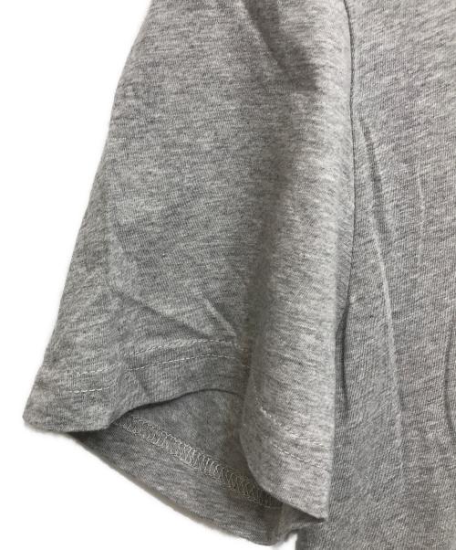 PRADA（プラダ）PRADA (プラダ) V NeckCottonTee グレー サイズ:Mの古着・服飾アイテム