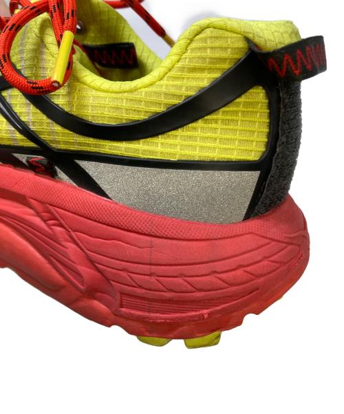HOKA（ホカ）HOKA (ホカ) Nicole McLaughlin (ニコール マクラフリン) HOKAXNM MAFATE SPEED THREE2 レッド×イエロー サイズ:27.5cmの古着・服飾アイテム