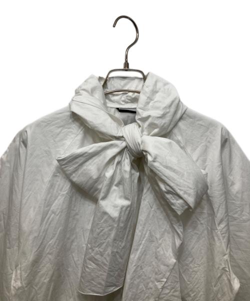 MIOSMOKEY（ミオズモーキー）MIOSMOKEY (ミオズモーキー) WIDE BOW TIE ST ホワイト サイズ:36の古着・服飾アイテム