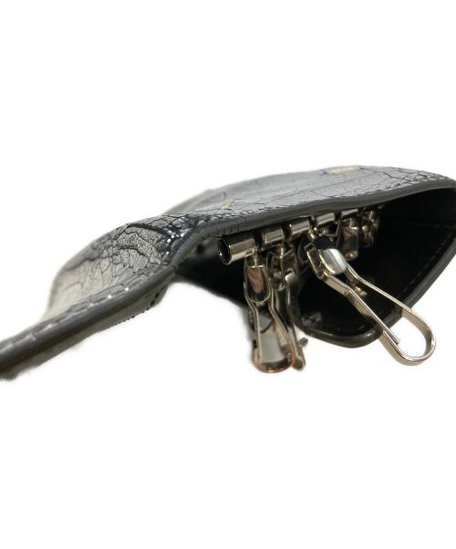 Maison Margiela（メゾンマルジェラ）Maison Margiela (メゾンマルジェラ) 4ステッチ ブロークンミラー レザー キーケース シルバーの古着・服飾アイテム