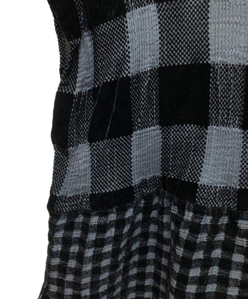 me ISSEY MIYAKE（ミーイッセイ ミヤケ）me ISSEY MIYAKE (ミーイッセイ ミヤケ) フロッキープリント ノースリーブワンピース ブラック×グリーン サイズ:FREEの古着・服飾アイテム