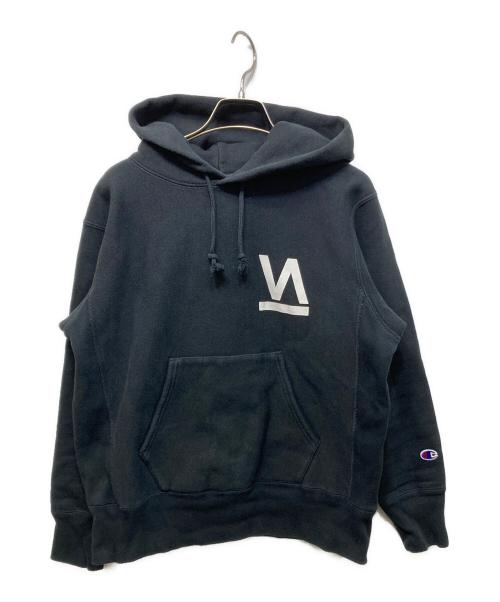 Champion（チャンピオン）Champion (チャンピオン) UNDERCOVER (アンダーカバー) VARIOUS ARTISTS プルオーバーパーカー ブラック サイズ:Sの古着・服飾アイテム