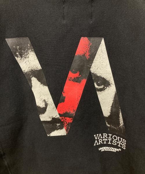 Champion（チャンピオン）Champion (チャンピオン) UNDERCOVER (アンダーカバー) VARIOUS ARTISTS プルオーバーパーカー ブラック サイズ:Sの古着・服飾アイテム