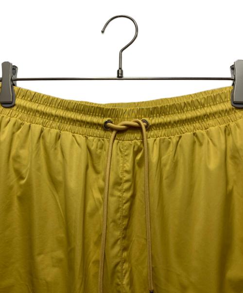 KITH（キス）KITH (キス) KITH Nylon Active Shorts イエロー サイズ:Lの古着・服飾アイテム