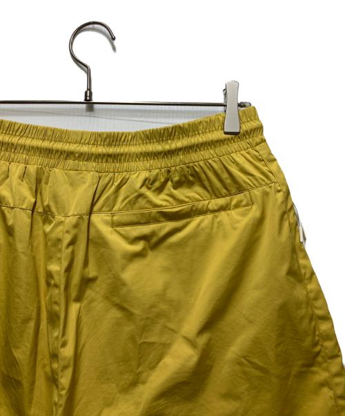 KITH（キス）KITH (キス) KITH Nylon Active Shorts イエロー サイズ:Lの古着・服飾アイテム