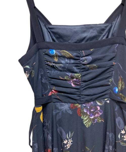 FRAY ID（フレイ アイディー）FRAY ID (フレイ アイディー) フルーツプリントサイドリボンキャミワンピース ネイビー サイズ:1の古着・服飾アイテム