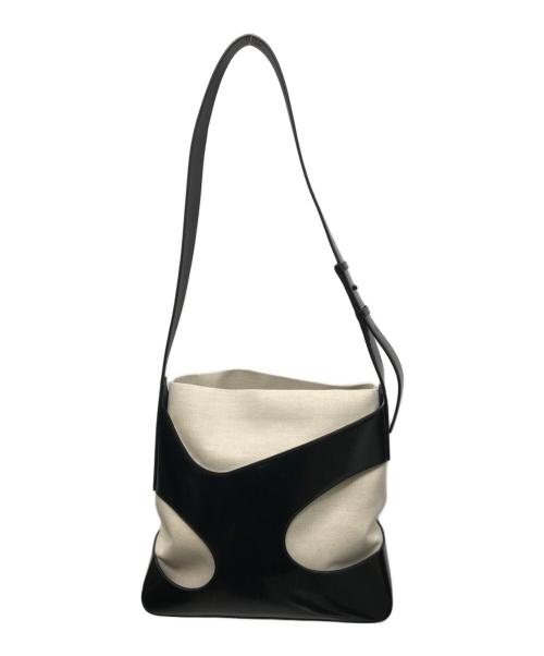 Ferragamo（フェラガモ）Ferragamo (フェラガモ) カットアウトショルダーバッグ ホワイト×ブラックの古着・服飾アイテム