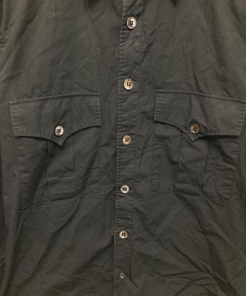 JOHN GALLIANO（ジョンガリアーノ）JOHN GALLIANO (ジョンガリアーノ) バックプリントエポレットシャツ ブラック サイズ:44の古着・服飾アイテム