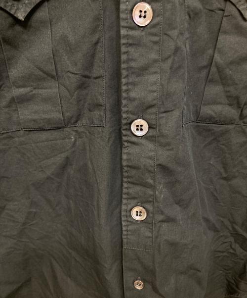 JOHN GALLIANO（ジョンガリアーノ）JOHN GALLIANO (ジョンガリアーノ) バックプリントエポレットシャツ ブラック サイズ:44の古着・服飾アイテム