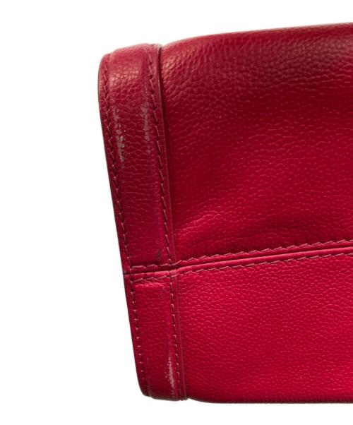 ALEXANDER McQUEEN（アレキサンダーマックイーン）ALEXANDER McQUEEN (アレキサンダーマックイーン) Calfskin Small Skull Padlock Zip Around Tote レッドの古着・服飾アイテム