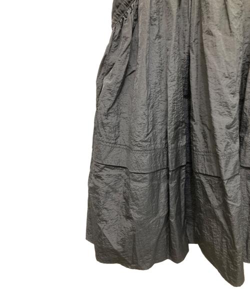 UN3D.（アンスリード）UN3D. (アンスリード) CURVE LINE CAMI OP ブラック サイズ:38 未使用品の古着・服飾アイテム