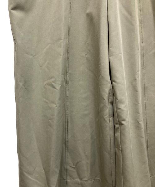 UN3D.（アンスリード）UN3D. (アンスリード) DROOP SHOULDER AIO カーキ サイズ:38 未使用品の古着・服飾アイテム