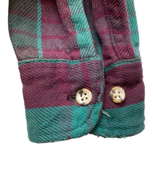 ST JOHN'S BAY（セントジョンズベイ）ST JOHN'S BAY (セントジョンズベイ) 襟芯ネルシャツ レッド×グリーン サイズ:ＸＬの古着・服飾アイテム