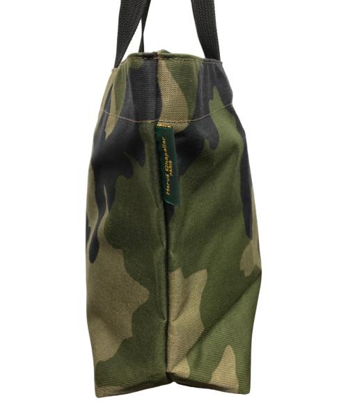 Herve Chapelier（エルベシャプリエ）Herve Chapelier (エルベシャプリエ) 1027Wカモフラージュ (ナイロン舟型トートM） カーキの古着・服飾アイテム