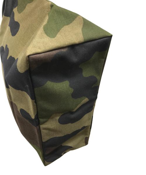 Herve Chapelier（エルベシャプリエ）Herve Chapelier (エルベシャプリエ) 1027Wカモフラージュ (ナイロン舟型トートM） カーキの古着・服飾アイテム