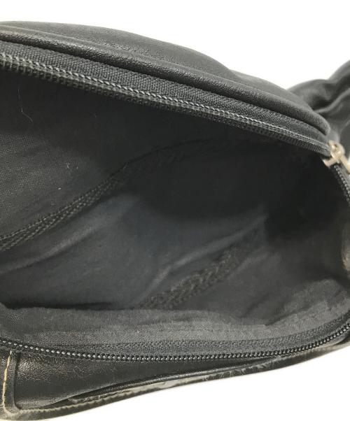 HARLEY-DAVIDSON（ハーレーダビッドソン）HARLEY-DAVIDSON (ハーレーダビッドソン) レザースタッズボディバッグ ブラックの古着・服飾アイテム