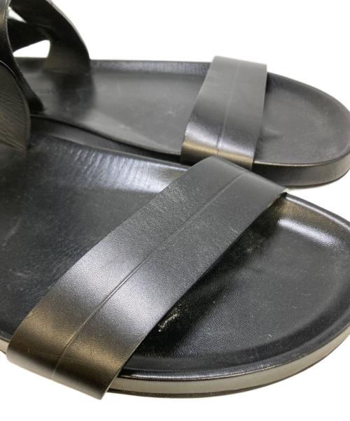 LOUIS VUITTON（ルイ ヴィトン）LOUIS VUITTON (ルイ ヴィトン) Black Flat Sandal ブラック サイズ:9の古着・服飾アイテム