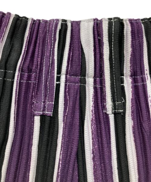 HOMME PLISSE ISSEY MIYAKE（オム プリッセ イッセイ ミヤケ）HOMME PLISSE ISSEY MIYAKE (オム プリッセ イッセイ ミヤケ) テーパードプリーツパンツ パープル サイズ:2の古着・服飾アイテム