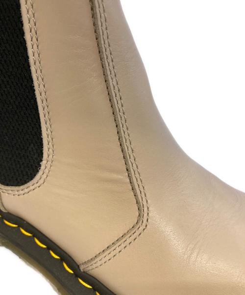 Dr.Martens（ドクターマーチン）Dr.Martens (ドクターマーチン) サイドゴアブーツ ベージュ サイズ:37の古着・服飾アイテム