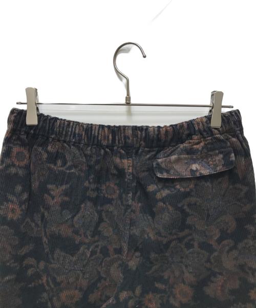yuan（ユアン）yuan (ユアン) BOTANICAL CORDUROY PANTS（ボタニカルコーデュロイパンツ） ブラック サイズ:FREEの古着・服飾アイテム