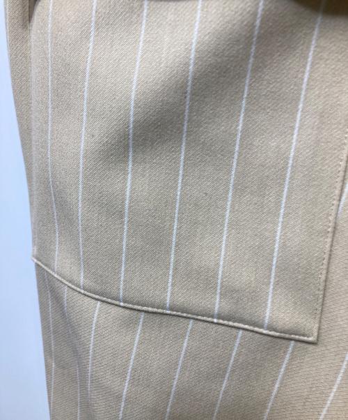 KITH（キス）KITH (キス) ピンストライプパンツ ベージュ サイズ:Mの古着・服飾アイテム