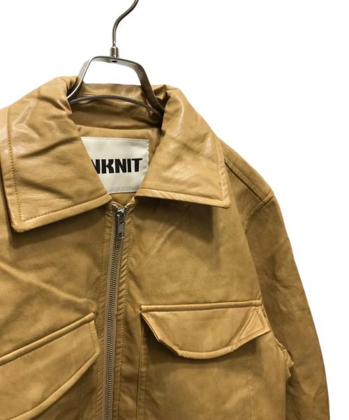 NKNIT（ンニット）NKNIT (ンニット) synthetic leather padded jacket （シンセティックレザーパテッドジャケット）N25AW-103 ベージュ サイズ:FREEの古着・服飾アイテム