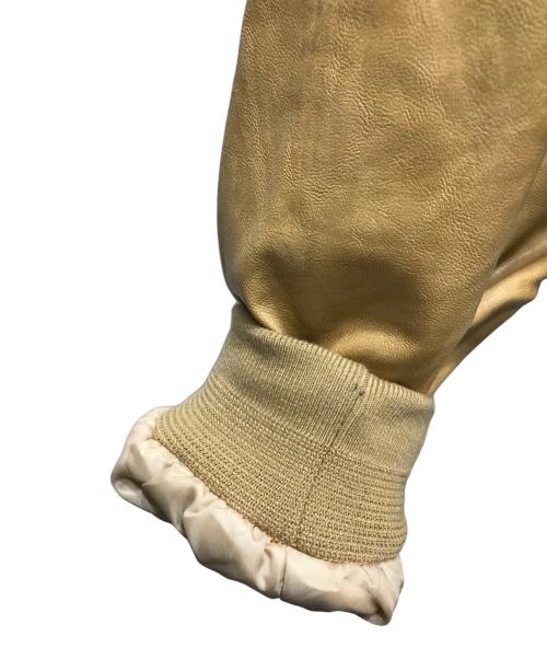 NKNIT（ンニット）NKNIT (ンニット) synthetic leather padded jacket （シンセティックレザーパテッドジャケット）N25AW-103 ベージュ サイズ:FREEの古着・服飾アイテム