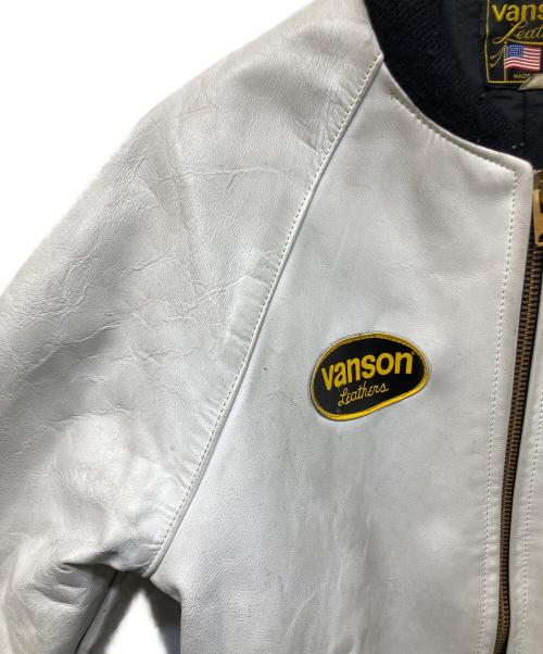 VANSON（バンソン）VANSON (バンソン) TJレーシングレザージャケット ホワイト×ブラック サイズ:44の古着・服飾アイテム