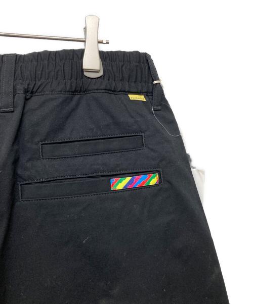 FARAH（ファーラー）FARAH (ファーラー) is-ness (イズネス) COOKS Easy Wide Straight Pants ブラック サイズ:L 未使用品の古着・服飾アイテム