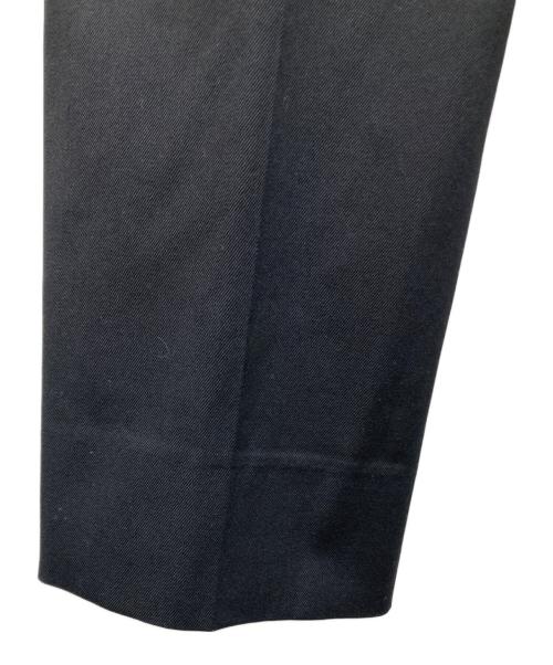 DOLCE & GABBANA（ドルチェ＆ガッバーナ）DOLCE & GABBANA (ドルチェ＆ガッバーナ) 薔薇刺繍パンツ ブラック サイズ:44の古着・服飾アイテム