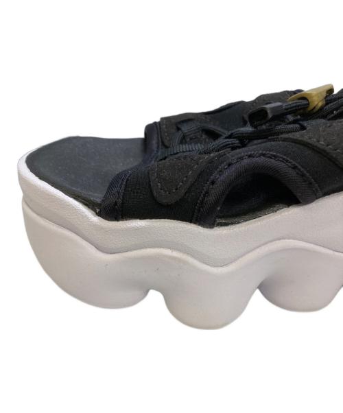 NIKE（ナイキ）NIKE (ナイキ) エア マックス ココ サンダル ホワイト×ブラック サイズ:22の古着・服飾アイテム