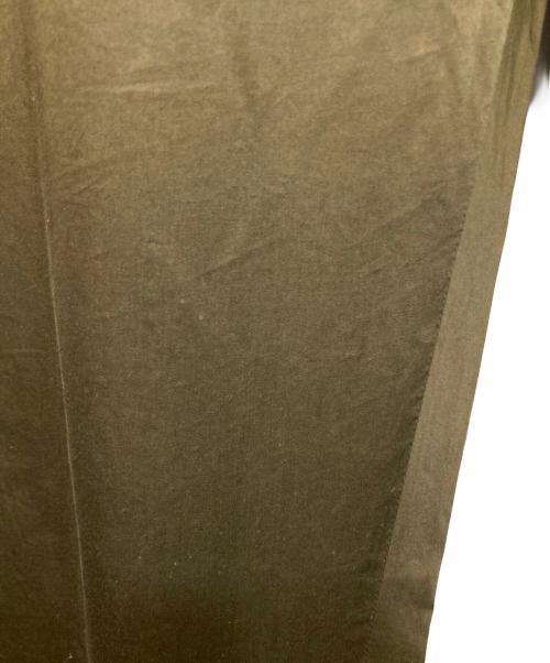 OAMC（オーエーエムシー）OAMC (オーエーエムシー) Cropped Drawcord Trousers カーキ サイズ:Lの古着・服飾アイテム