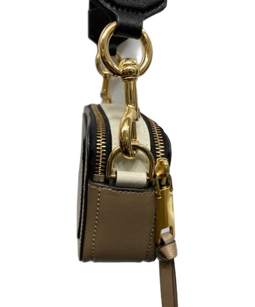 MARC JACOBS（マークジェイコブス）MARC JACOBS (マークジェイコブス) The Snapshot leather camera bag ブラウンの古着・服飾アイテム