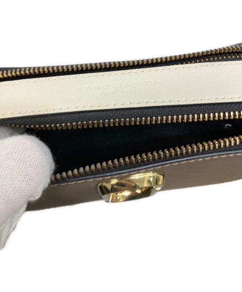 MARC JACOBS（マークジェイコブス）MARC JACOBS (マークジェイコブス) The Snapshot leather camera bag ブラウンの古着・服飾アイテム