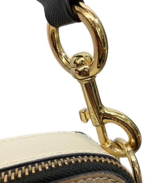 MARC JACOBS（マークジェイコブス）MARC JACOBS (マークジェイコブス) The Snapshot leather camera bag ブラウンの古着・服飾アイテム