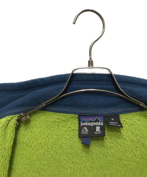 Patagonia（パタゴニア）Patagonia (パタゴニア) R2 Jacket / フリースジャケット / 25130 / USA製 グリーン サイズ:Mの古着・服飾アイテム