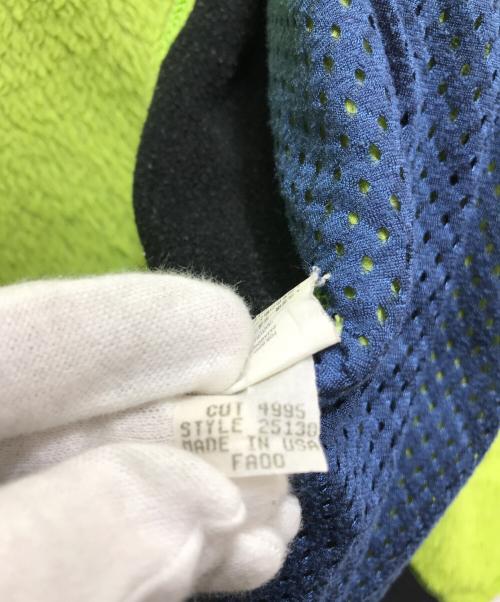 Patagonia（パタゴニア）Patagonia (パタゴニア) R2 Jacket / フリースジャケット / 25130 / USA製 グリーン サイズ:Mの古着・服飾アイテム