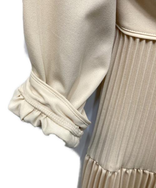 HER LIP TO（ハーリップトゥ）HER LIP TO (ハーリップトゥ) Pleated Open Shirt Dress ベージュ サイズ:Mの古着・服飾アイテム