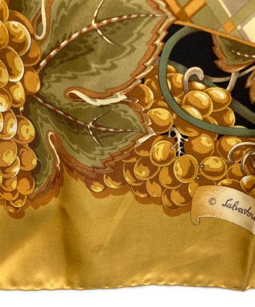 Salvatore Ferragamo（サルヴァトーレ フェラガモ）Salvatore Ferragamo (サルヴァトーレ フェラガモ) アニマル柄スカーフ ネイビーの古着・服飾アイテム
