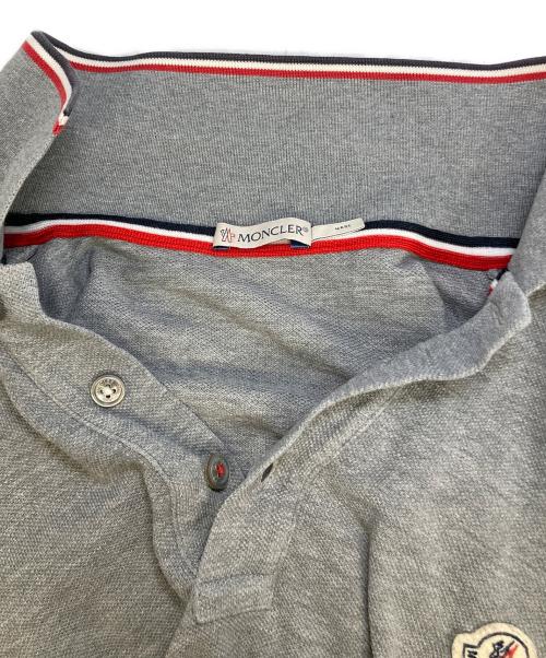 MONCLER（モンクレール）MONCLER (モンクレール) ポロシャツ グレー サイズ:Mの古着・服飾アイテム