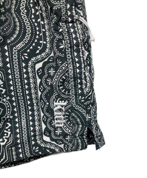 KITH（キス）KITH (キス) ペイズリー柄ハーフパンツ ブラック サイズ:Sの古着・服飾アイテム