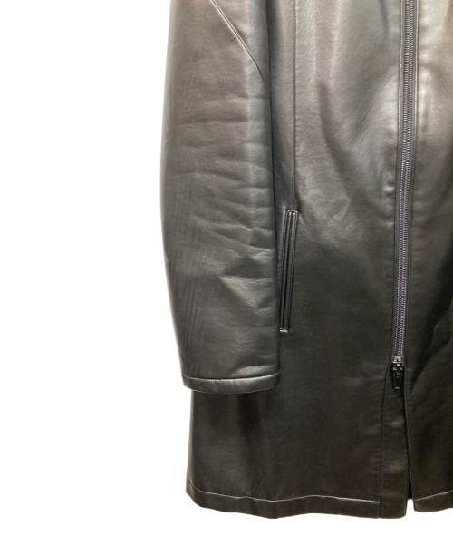 EMPORIO ARMANI（エンポリオ アルマーニ）EMPORIO ARMANI (エンポリオ アルマーニ) レザーライクジップコート ブラック サイズ:54の古着・服飾アイテム