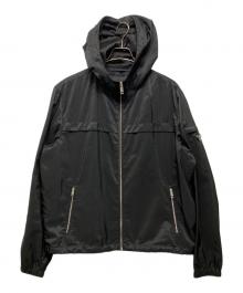 PRADA（プラダ）の古着「ナイロンジャケット Triangle Plate Nylon Hood Jacket」｜ブラック