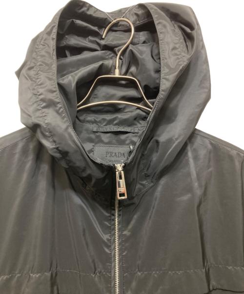 PRADA（プラダ）PRADA (プラダ) ナイロンジャケット Triangle Plate Nylon Hood Jacket ブラック サイズ:58の古着・服飾アイテム