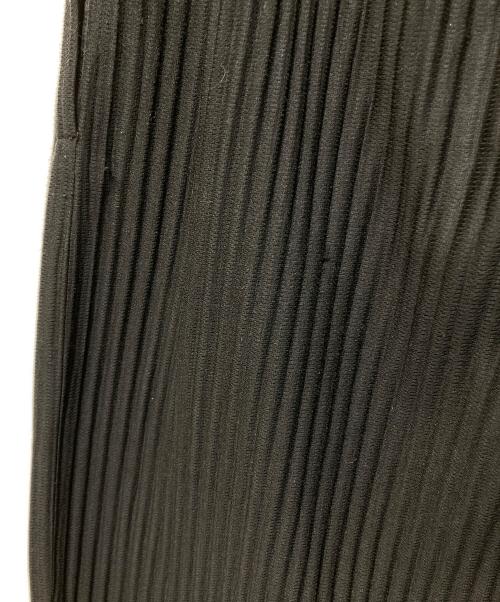 HOMME PLISSE ISSEY MIYAKE（オム プリッセ イッセイ ミヤケ）HOMME PLISSE ISSEY MIYAKE (オム プリッセ イッセイ ミヤケ) ベーシックプリーツパンツ ブラック サイズ:1の古着・服飾アイテム
