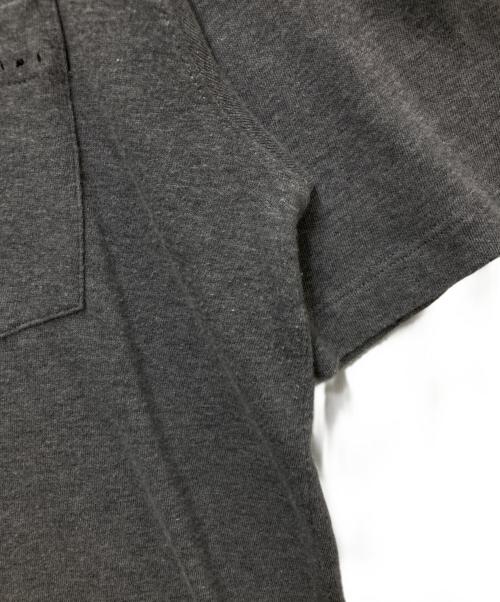 LARDINI（ラルディーニ）LARDINI (ラルディーニ) ロゴ刺繍 ブートニエール柄 ポケットTシャツ　JXLT02 グレー サイズ:Mの古着・服飾アイテム