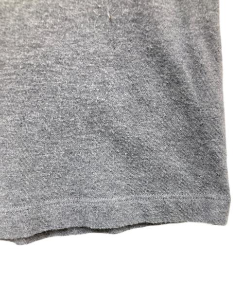LARDINI（ラルディーニ）LARDINI (ラルディーニ) ロゴ刺繍 ブートニエール柄 ポケットTシャツ　JXLT02 グレー サイズ:Mの古着・服飾アイテム